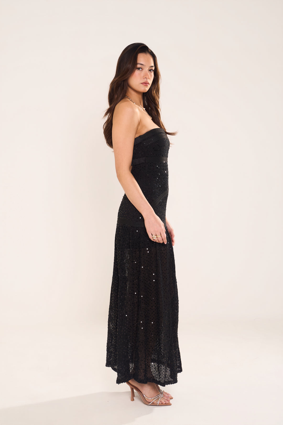 black-70